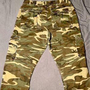 Wrangler Men's Relaxed Fit Camouflage Jeans